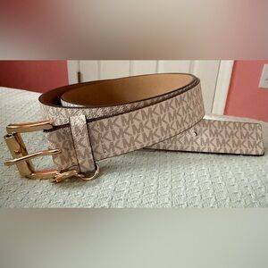 Michael Kors Cream and Gold Designer Belt